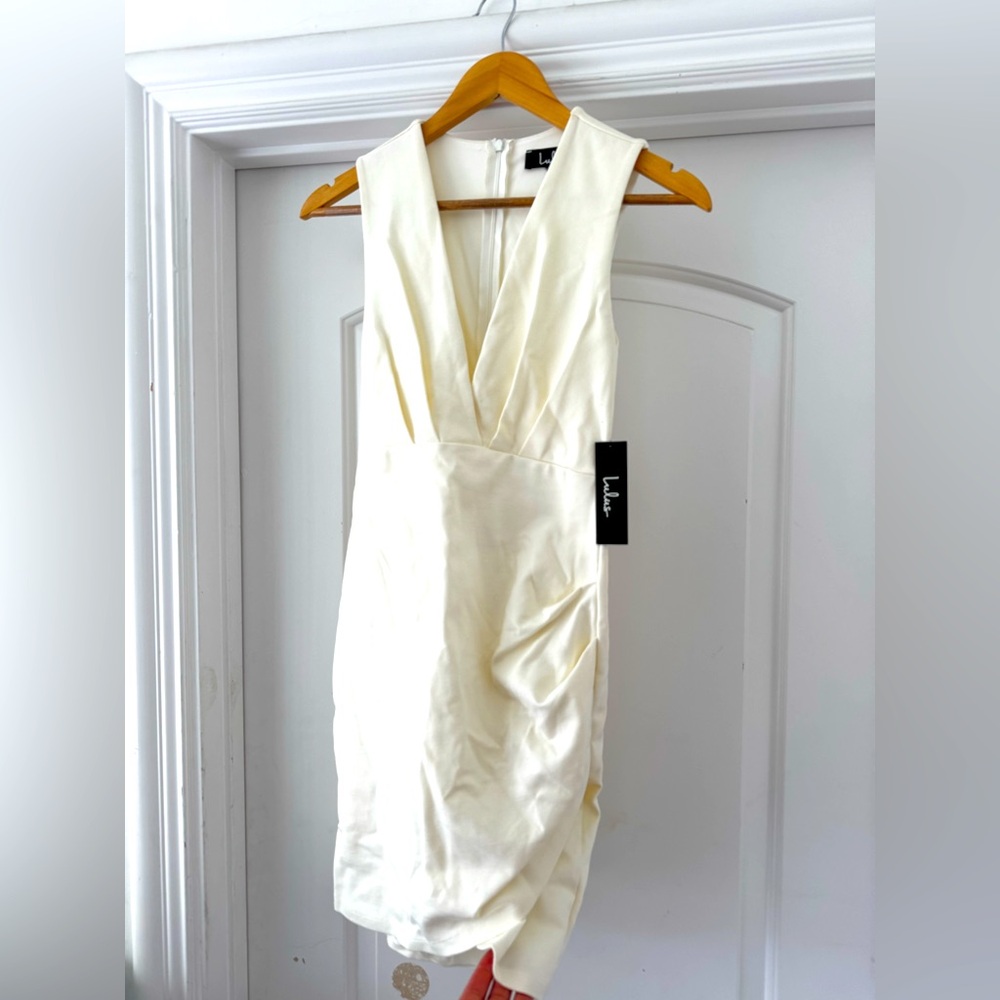 Lulu’s cream color cocktail dress. NWT. Small.